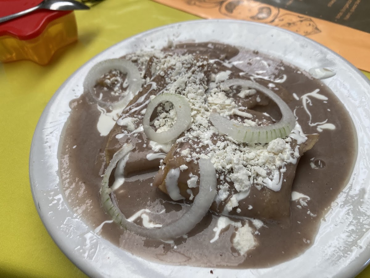 Doña Momis